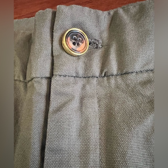 Banana Republic Olive Green Women’s Shorts Size 6 | Never Worn - Picture 5 of 6